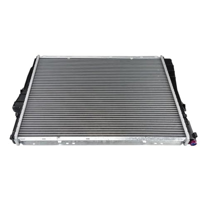 CU2636 Vehicle Radiator Fit For Z4, 325i, 325Ci, 330Ci - size: CU2636