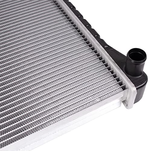 TRQ Radiator - style: RDA80057